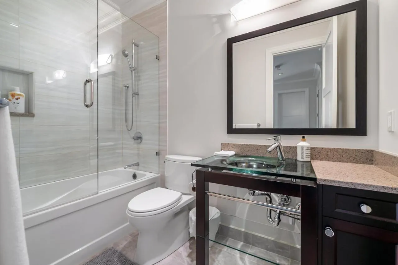Elegant Vancouver Room With Private Bathroom Gæstehus
