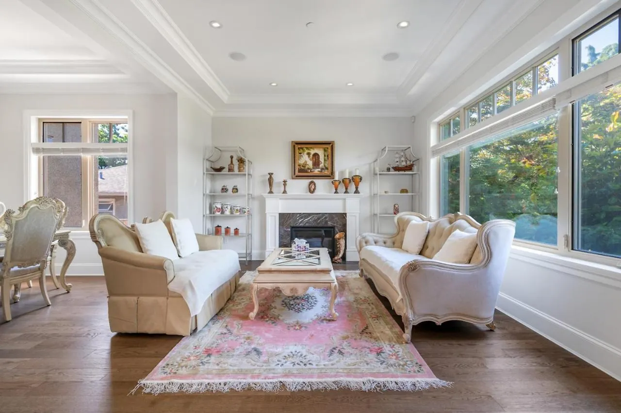 Elegant Vancouver Room With Private Bathroom